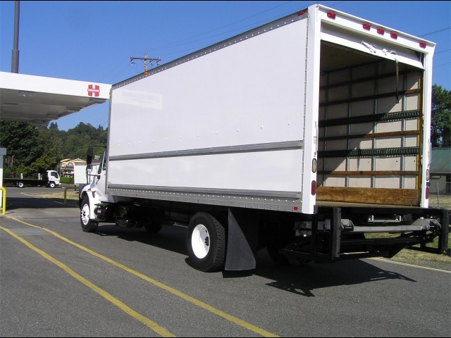 2008 INTERNATIONAL 4300DT 